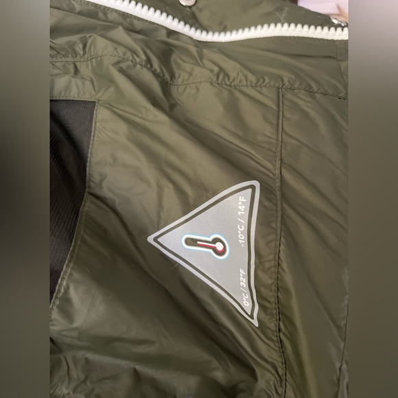PAJAR Army Green Puffer Vest - Picture 4 of 7